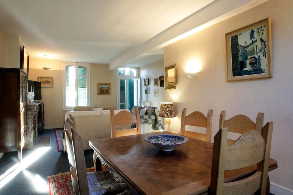 Maison de maître à BRAM # Jacuzzi Extérieur photo