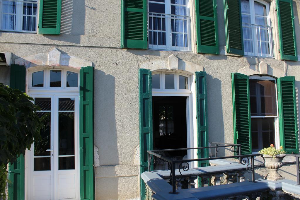 Maison de maître à BRAM # Jacuzzi Extérieur photo