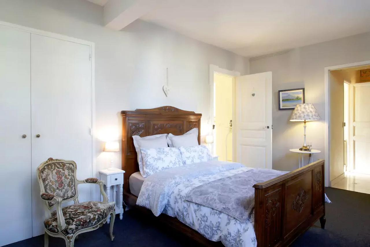 Maison de maître à BRAM # Jacuzzi Extérieur photo