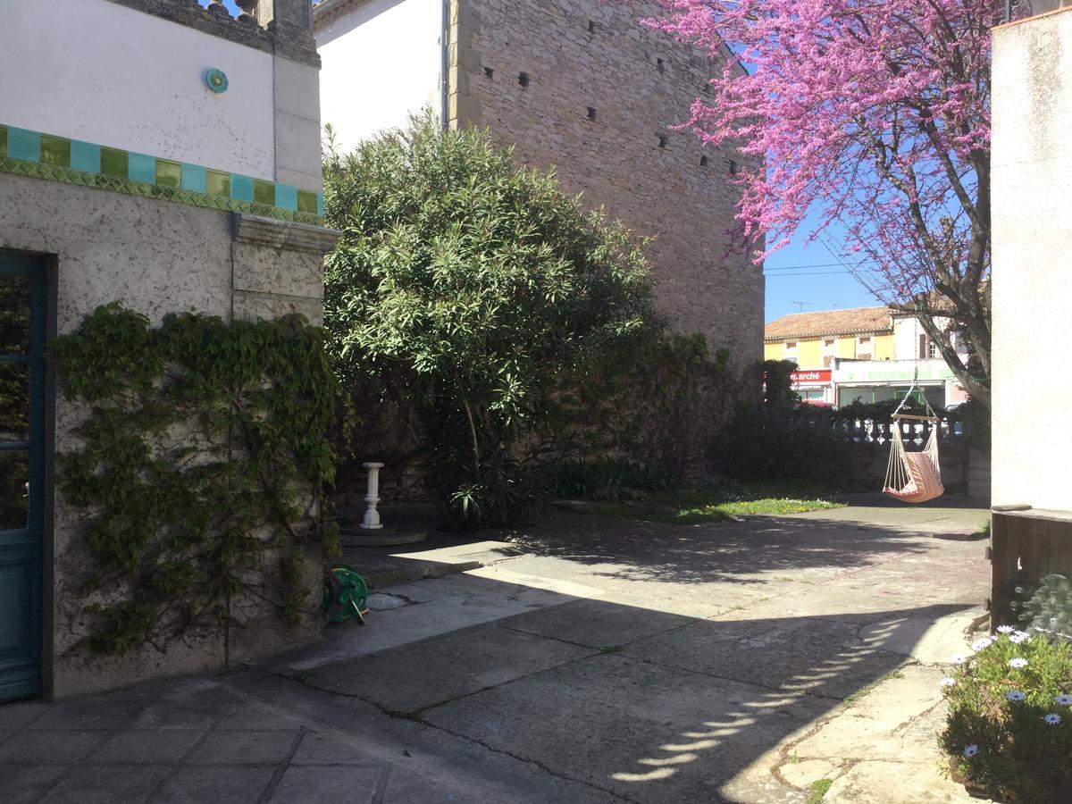 Maison de maître à BRAM # Jacuzzi Extérieur photo