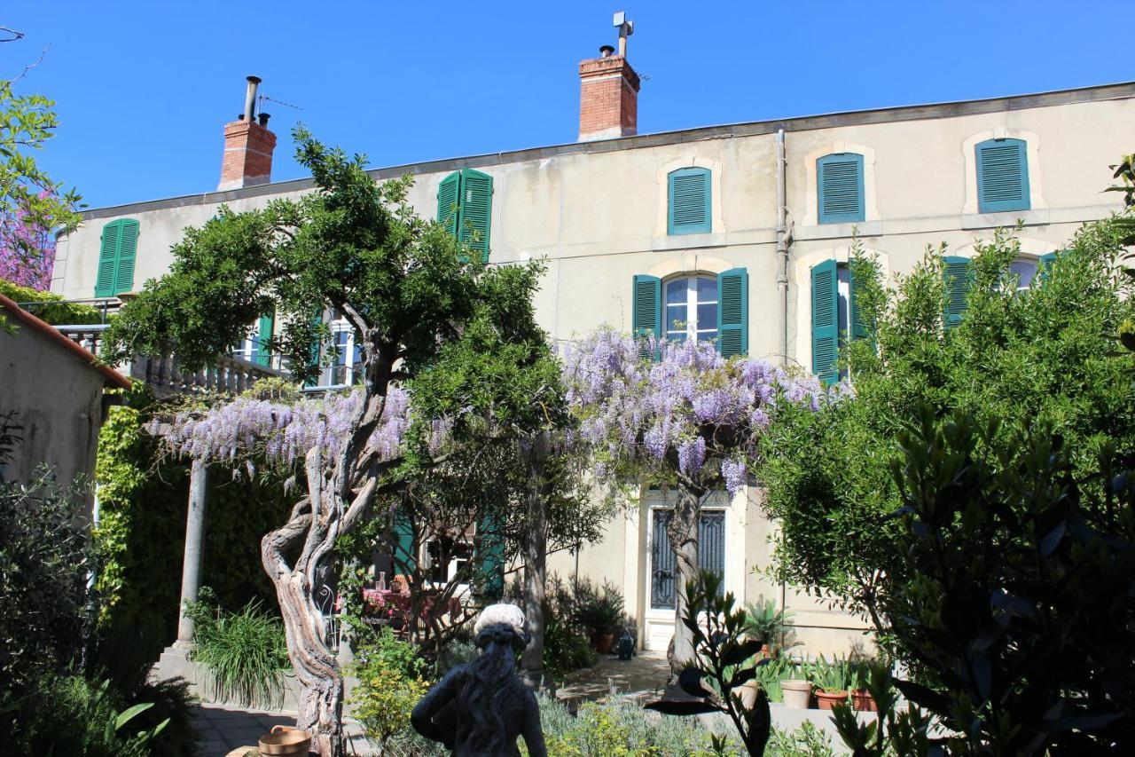 Maison de maître à BRAM # Jacuzzi Extérieur photo