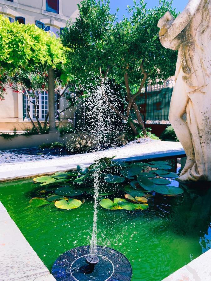 Maison de maître à BRAM # Jacuzzi Extérieur photo